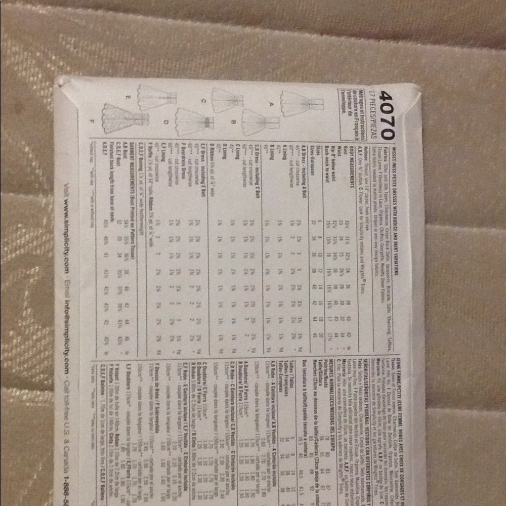 Simplicity Patterns for Dresses - Picture 2 of 4